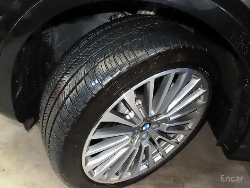 2024 BMW X7 с пробегом 33 001 км