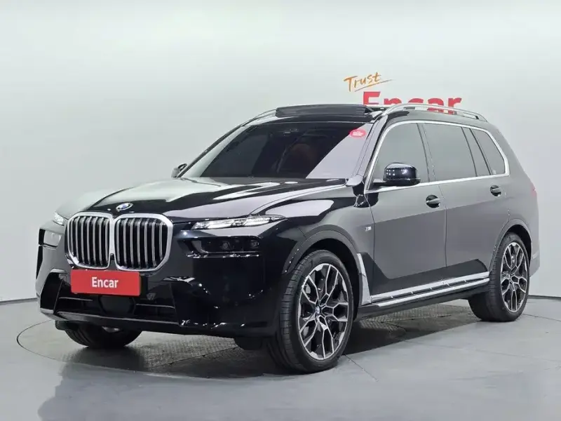 2025 BMW X7 с пробегом 4 438 км