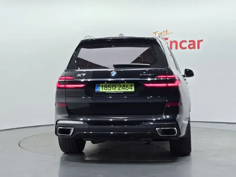 2025 BMW X7 с пробегом 4 438 км
