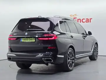 2025 BMW X7 с пробегом 4 221 км