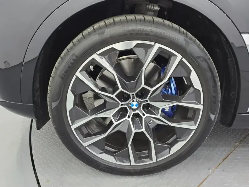 2025 BMW X7 с пробегом 4 438 км