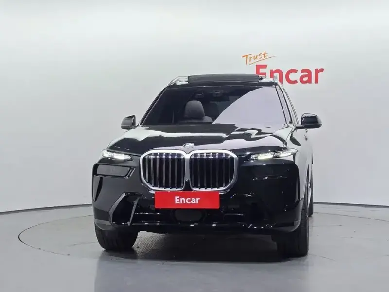 2025 BMW X7 с пробегом 4 221 км