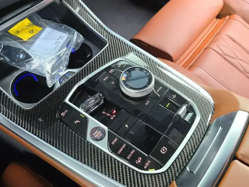 2025 BMW X7 с пробегом 4 438 км