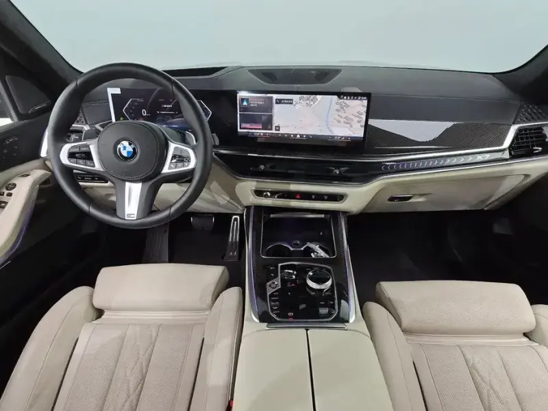 2025 BMW X7 с пробегом 4 221 км