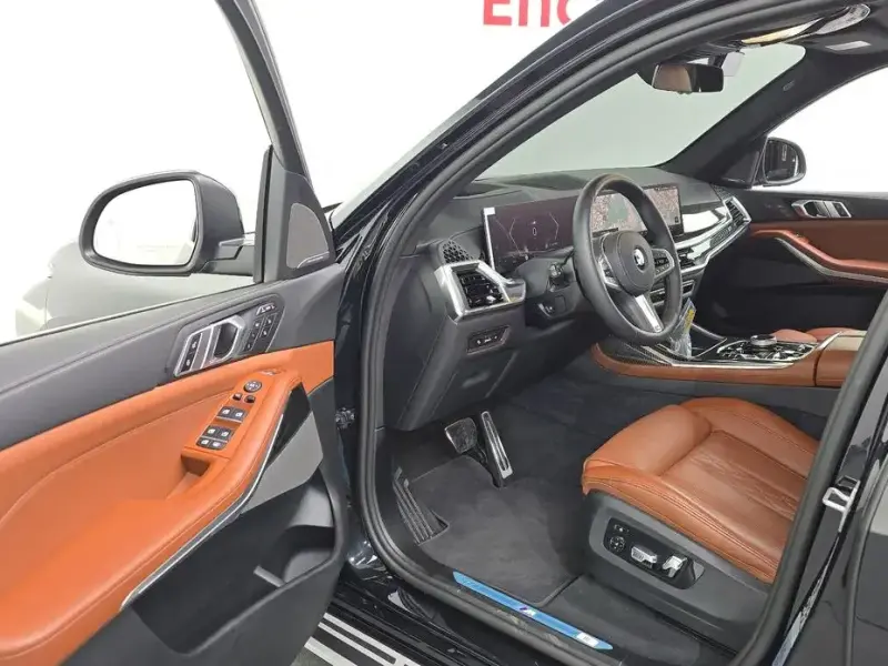 2025 BMW X7 с пробегом 4 438 км