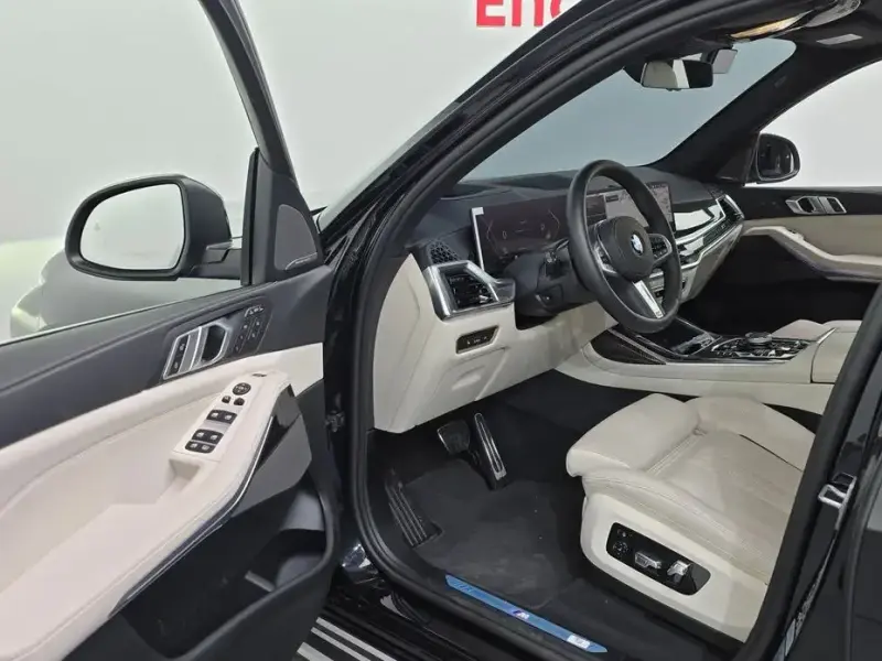 2025 BMW X7 с пробегом 4 221 км