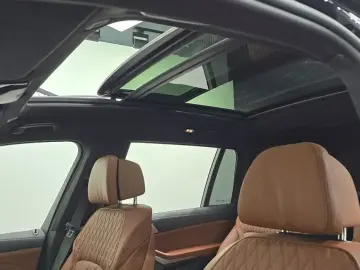 2025 BMW X7 с пробегом 4 438 км