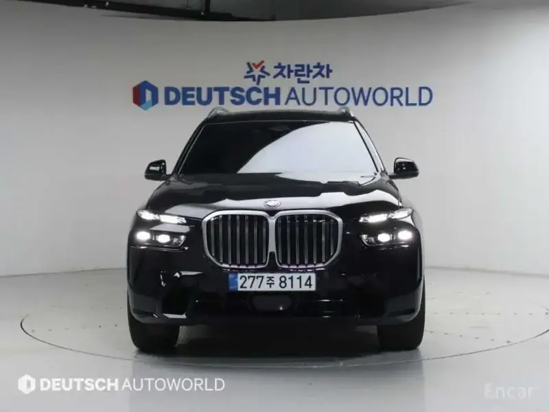 2025 BMW X7 с пробегом 10 982 км