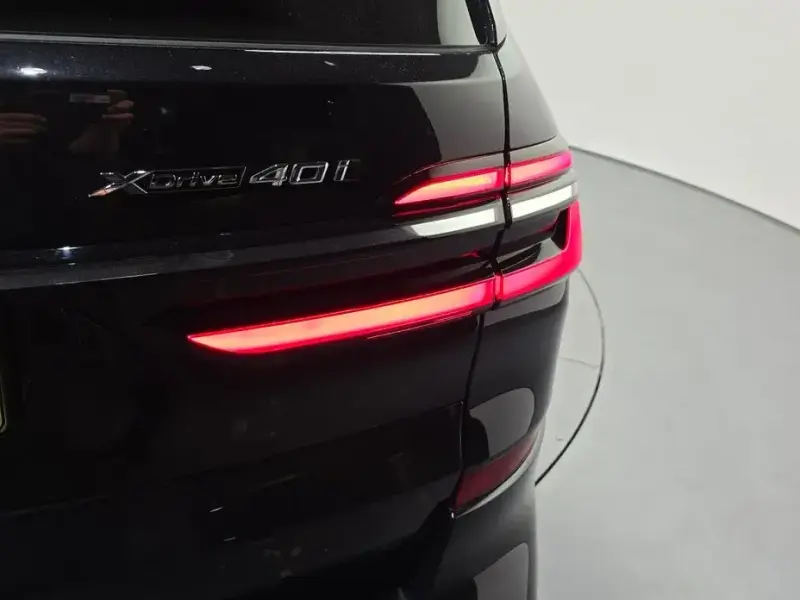 2025 BMW X7 с пробегом 4 221 км