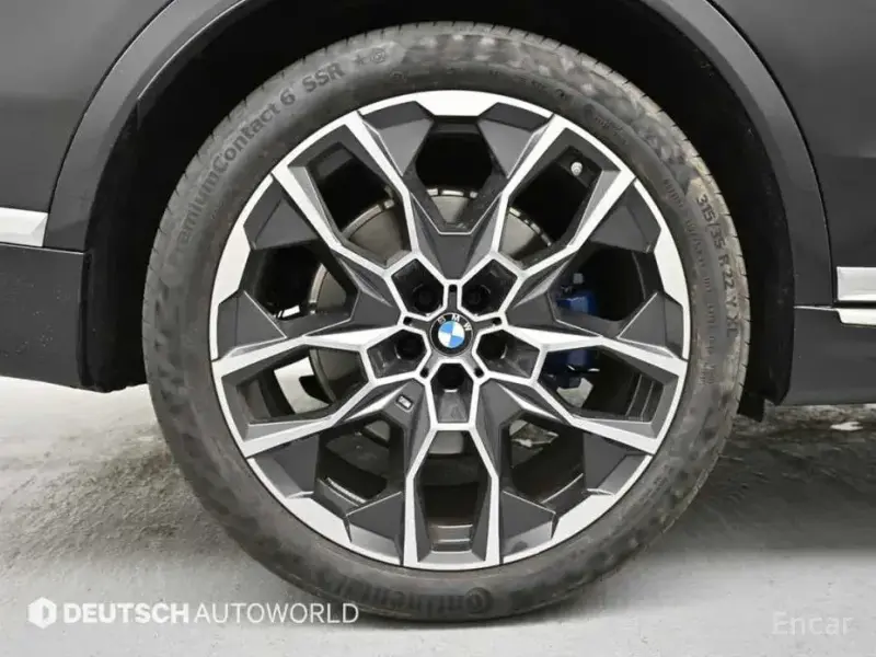 2025 BMW X7 с пробегом 10 982 км
