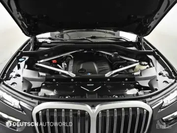 2025 BMW X7 с пробегом 10 982 км