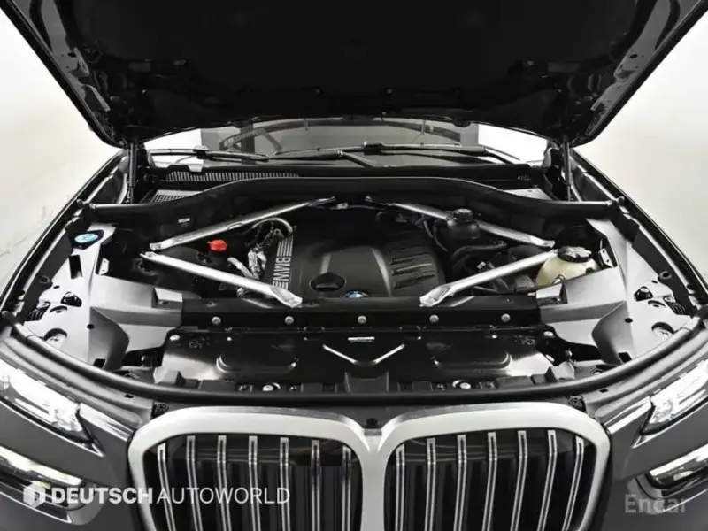 2025 BMW X7 с пробегом 10 982 км