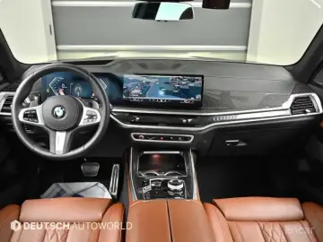 2025 BMW X7 с пробегом 10 982 км