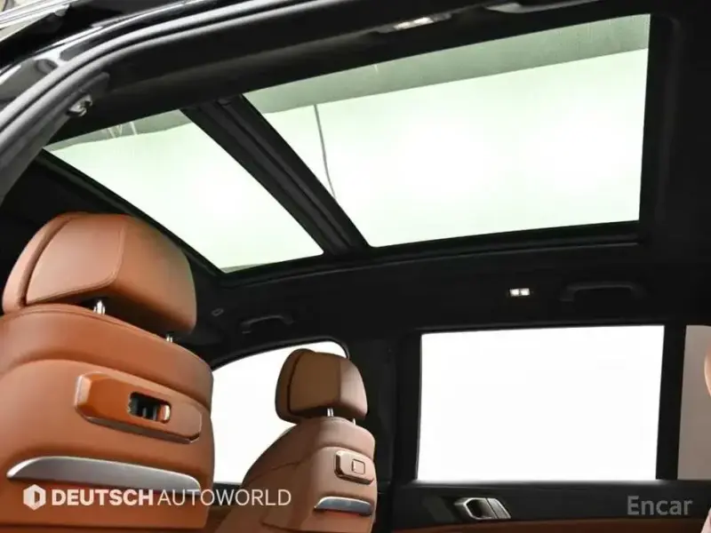 2025 BMW X7 с пробегом 10 982 км