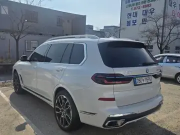 2025 BMW X7 с пробегом 8 500 км