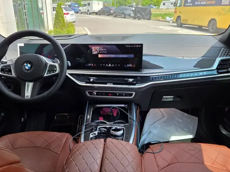 2025 BMW X7 с пробегом 5 000 км