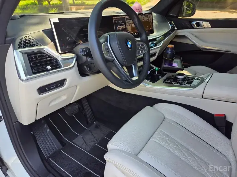 2025 BMW X7 с пробегом 5 700 км