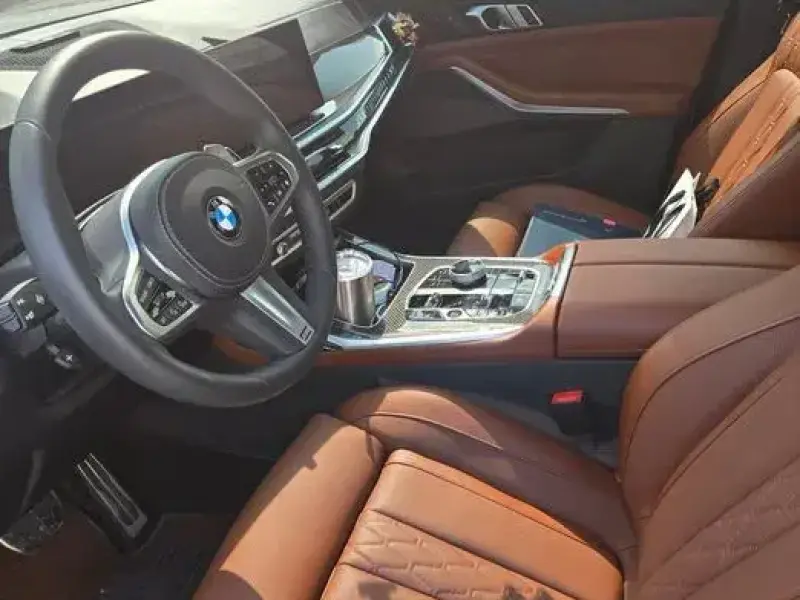 2025 BMW X7 с пробегом 8 500 км