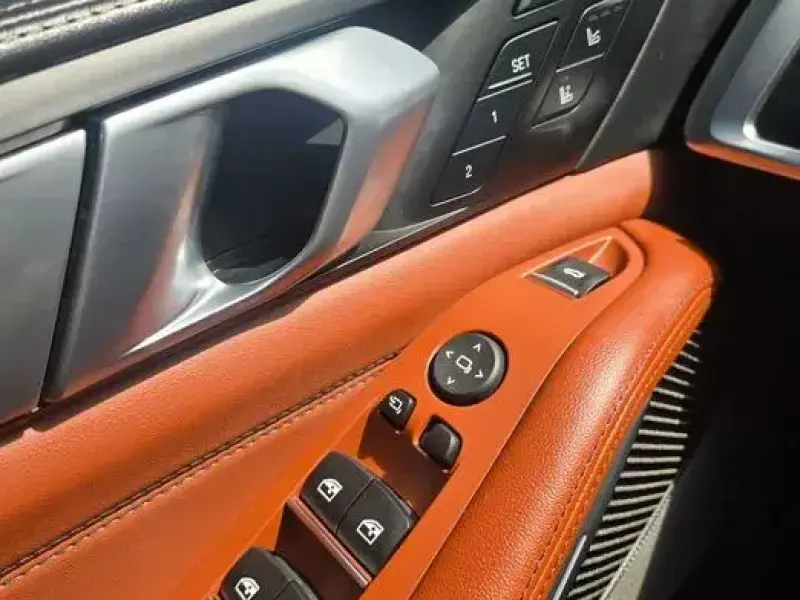 2025 BMW X7 с пробегом 8 500 км