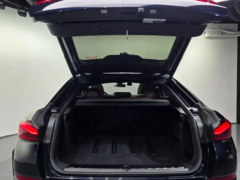 2025 BMW X6 с пробегом 7 294 км