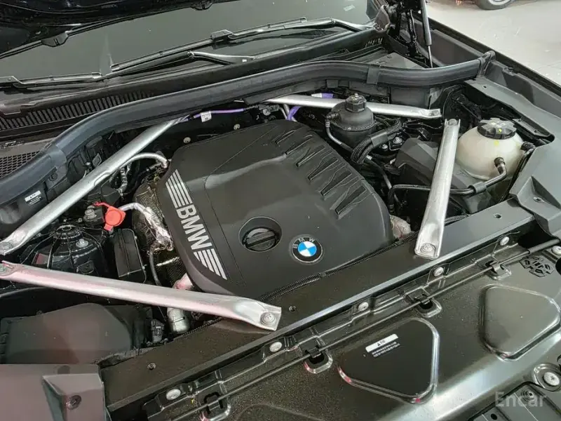 2025 BMW X6 с пробегом 15 210 км