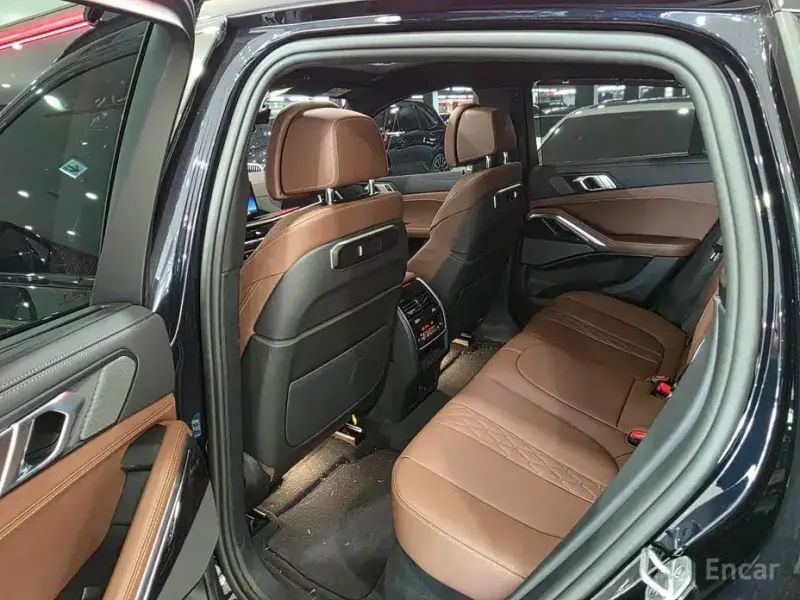 2025 BMW X6 с пробегом 15 210 км