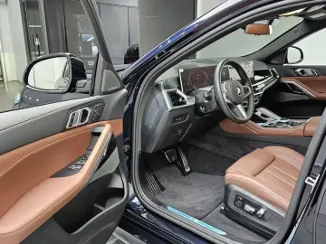 2025 BMW X6 с пробегом 5 845 км