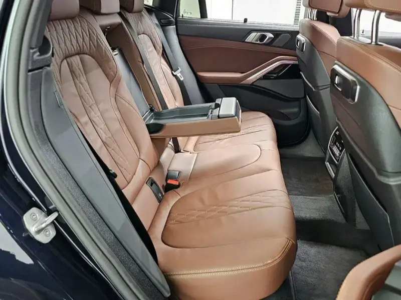 2025 BMW X6 с пробегом 5 845 км