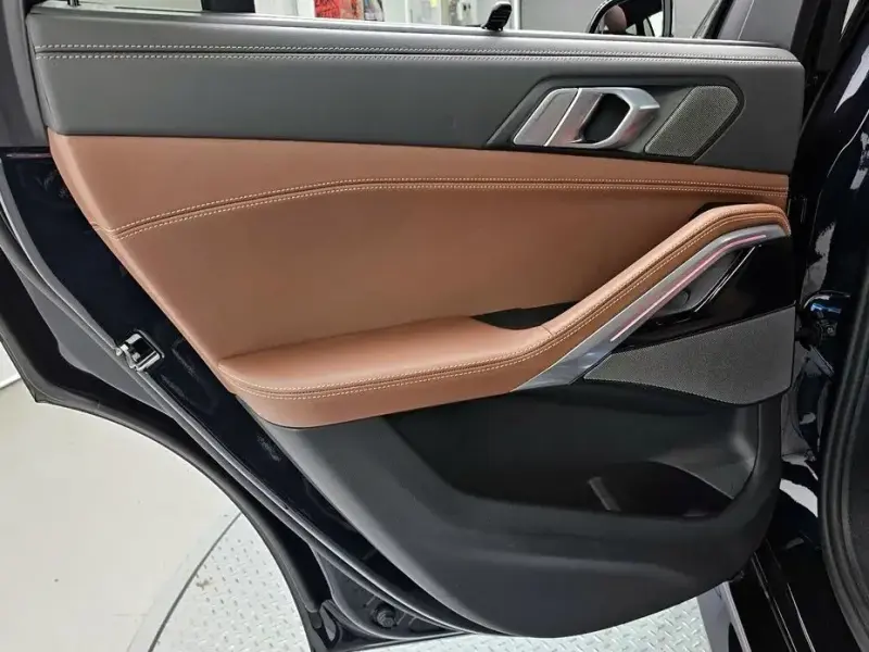 2025 BMW X6 с пробегом 5 845 км