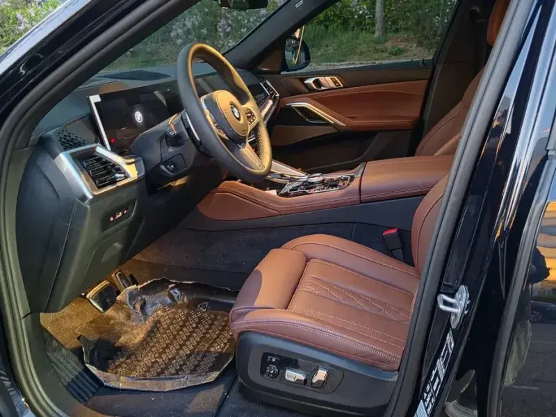 2025 BMW X6 с пробегом 6 439 км