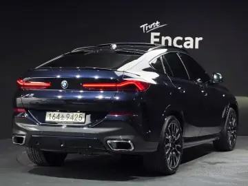 2025 BMW X6 с пробегом 6 208 км