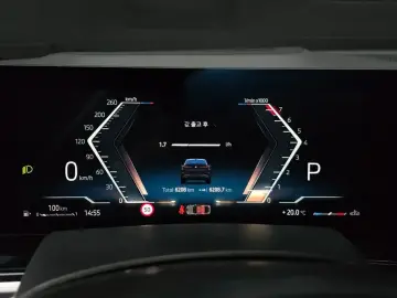 2025 BMW X6 с пробегом 6 208 км