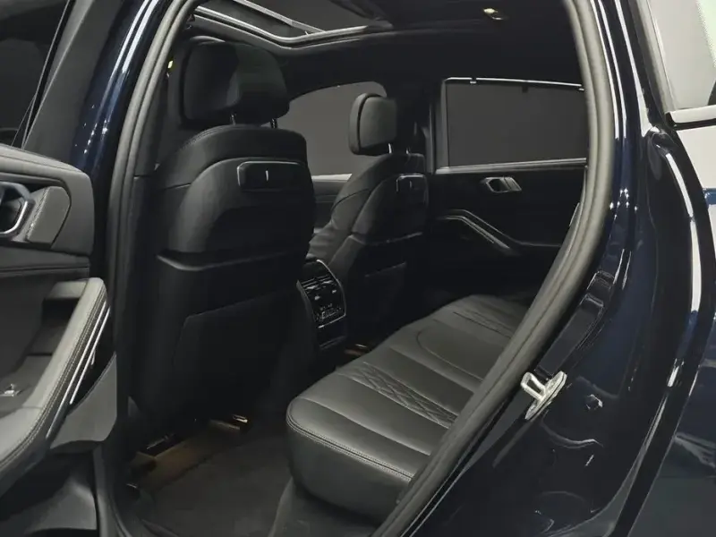 2025 BMW X6 с пробегом 6 208 км
