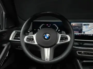 2025 BMW X6 с пробегом 6 208 км