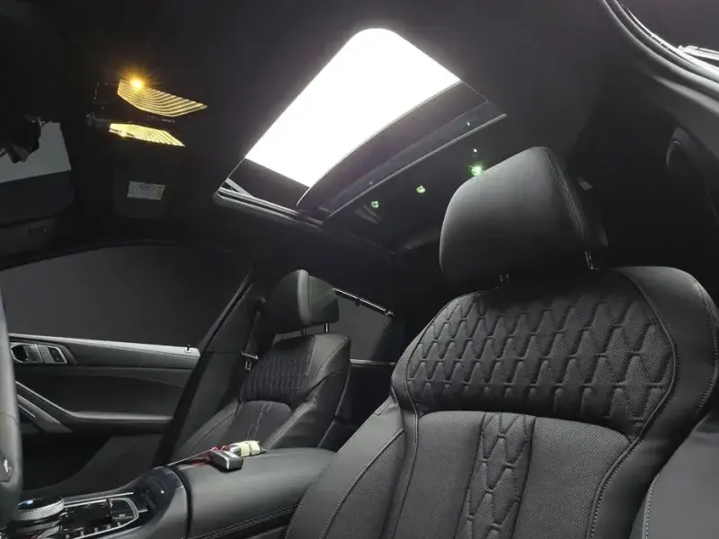 2025 BMW X6 с пробегом 6 208 км