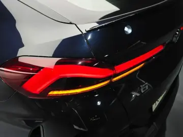 2025 BMW X6 с пробегом 6 208 км