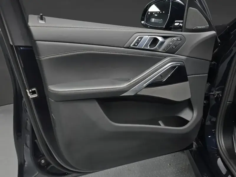 2025 BMW X6 с пробегом 6 208 км