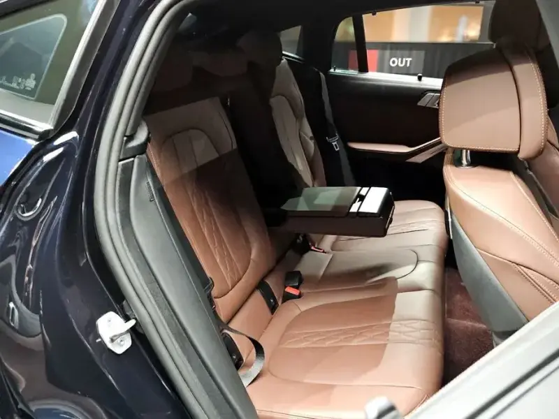 2024 BMW X6 с пробегом 23 573 км