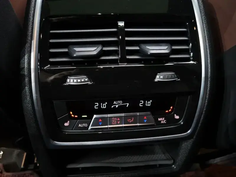 2024 BMW X6 с пробегом 23 573 км