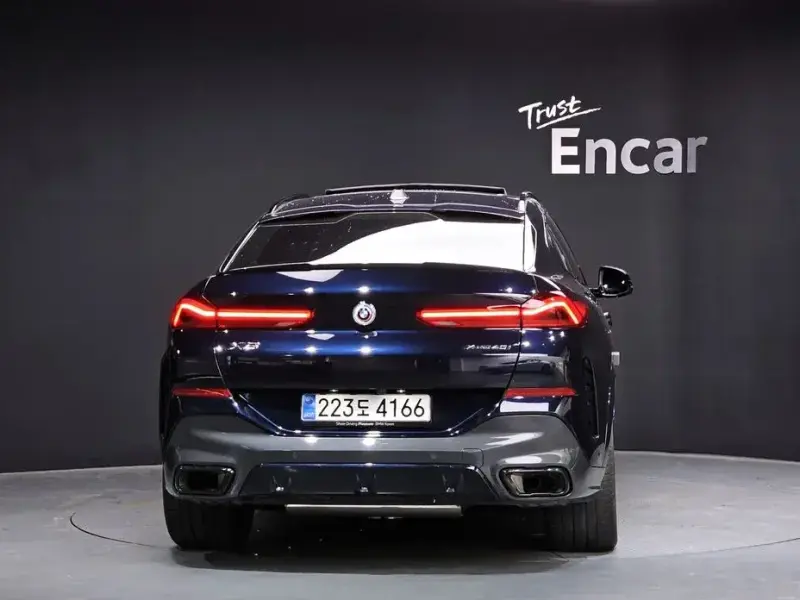2025 BMW X6 с пробегом 8 023 км