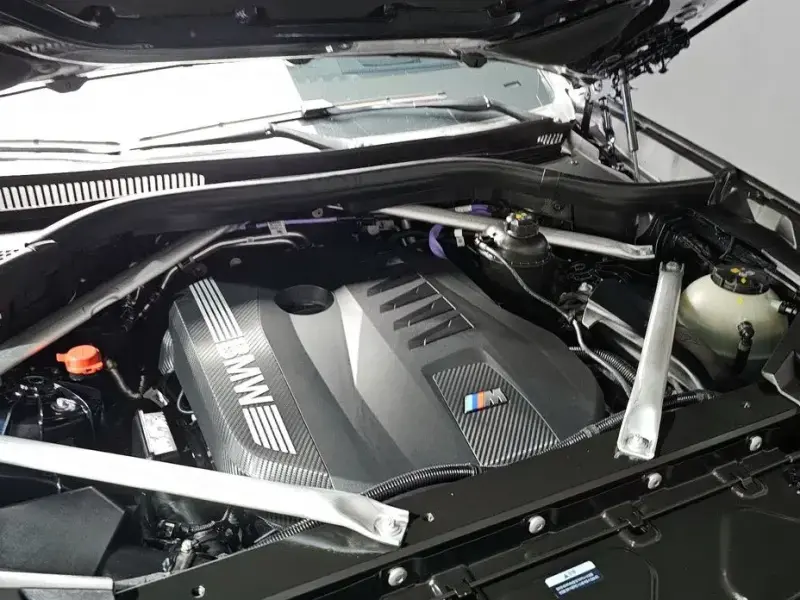 2025 BMW X6 с пробегом 8 023 км