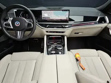 2025 BMW X6 с пробегом 8 023 км