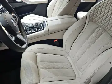 2025 BMW X6 с пробегом 8 023 км