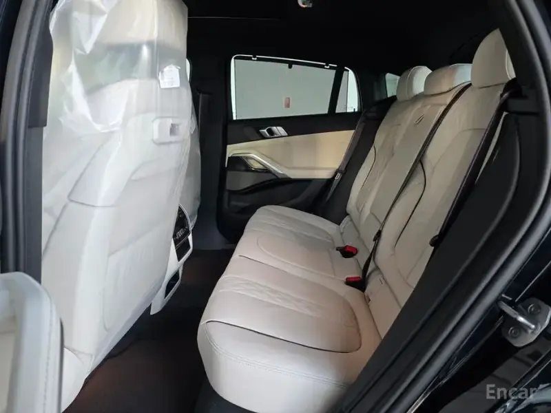 2026 BMW X6 с пробегом 4 000 км
