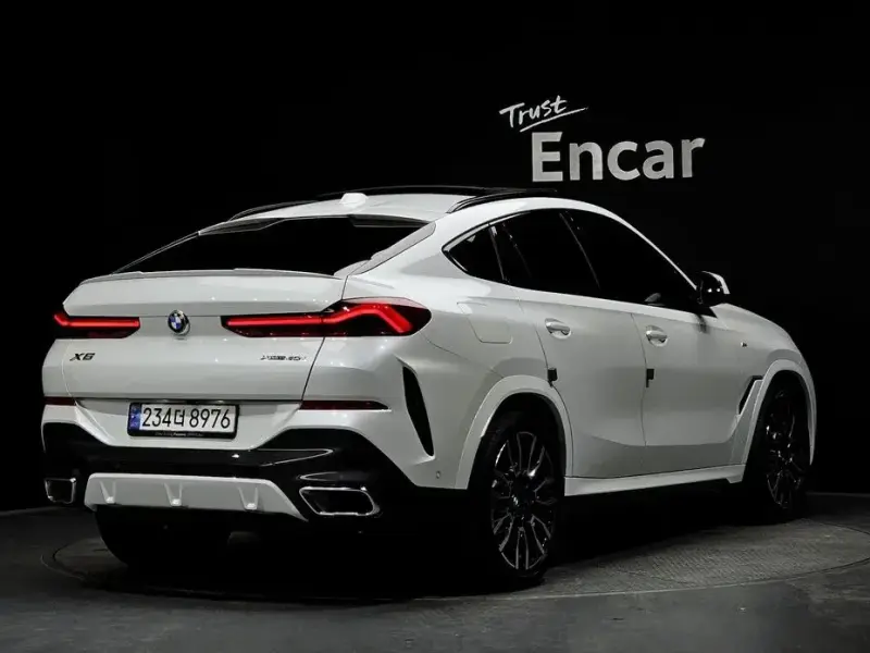 2024 BMW X6 с пробегом 15 904 км