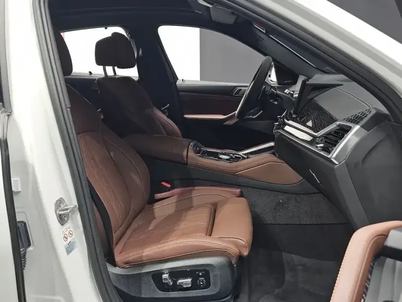 2024 BMW X6 с пробегом 15 904 км