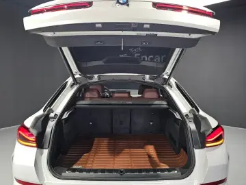 2024 BMW X6 с пробегом 15 904 км