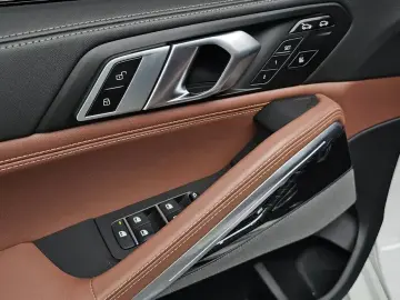 2024 BMW X6 с пробегом 15 904 км