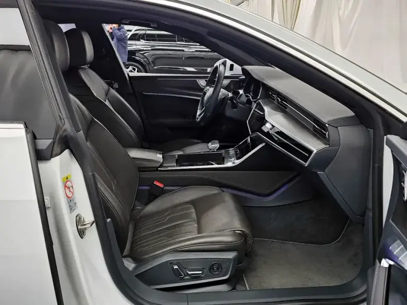 2020 Audi A7 с пробегом 33 858 км