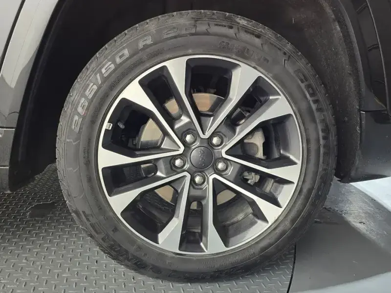 2022 Jeep Cherokee с пробегом 57 436 км
